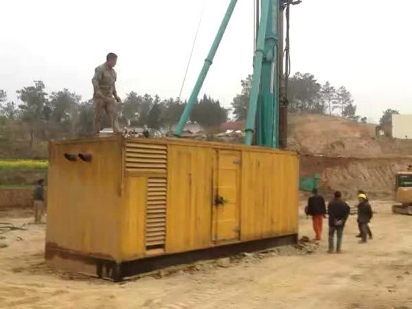 都匀如何判断水冷式机油散热器密封件是否需要更换？